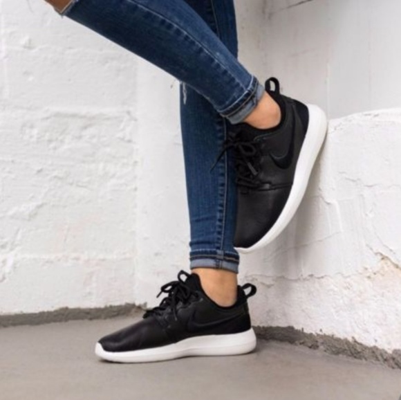 Nike Shoes - NWT Nike Roshe 2 SI - Black Leather